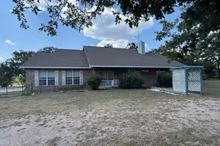 690 Ancient Oaks Dr, Marble Falls, TX 78654 - Photo 1