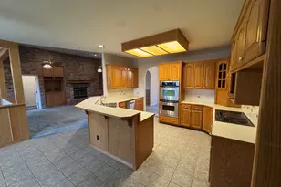 690 Ancient Oaks Dr, Marble Falls, TX 78654 - Photo 9
