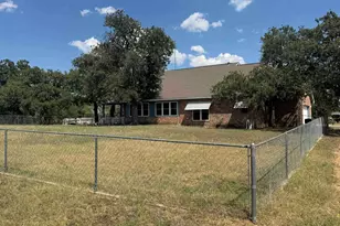 690 Ancient Oaks Dr, Marble Falls, TX 78654 - Photo 5