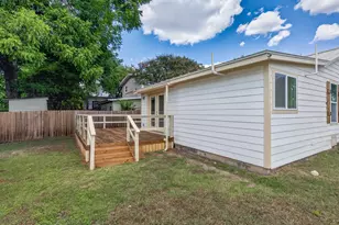 1109 Hickory St, Llano, TX 78643 - Photo 23