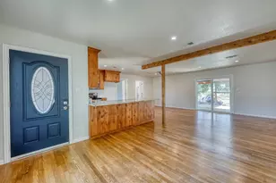 1207 W Haynie St, Llano, TX 78643 - Photo 5