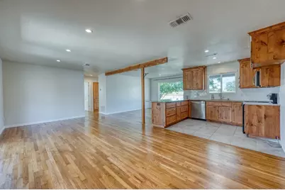 1207 W Haynie Street, Llano, TX 78643 - Photo 7