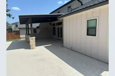 207 Buckingham, Marble Falls, TX 78654 - Photo 3
