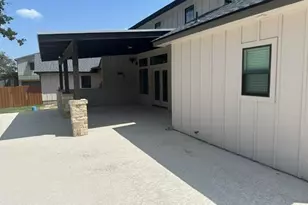 207 Buckingham, Marble Falls, TX 78654 - Photo 3