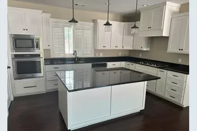 207 Buckingham, Marble Falls, TX 78654 - Photo 11