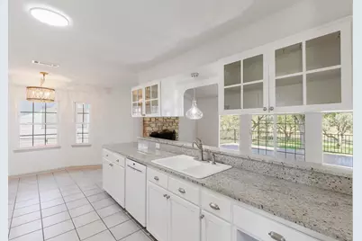 142 Lakeshore Dr, Horseshoe Bay, TX 78657 - Photo 15