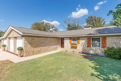 142 Lakeshore Dr, Horseshoe Bay, TX 78657 - Photo 1