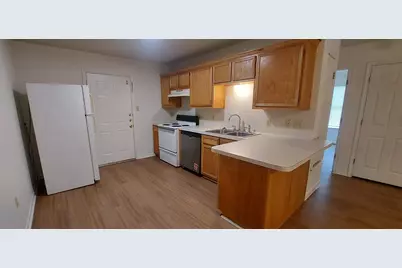 404 B Ave S, Marble Falls, TX 78654 - Photo 3