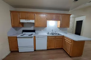 406 B Ave S, Marble Falls, TX 78654 - Photo 5