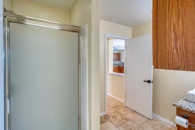 94 E Wildflower, Marble Falls, TX 78654 - Photo 15