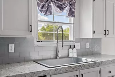 713 Blackburn Ln, Burnet, TX 78611 - Photo 17