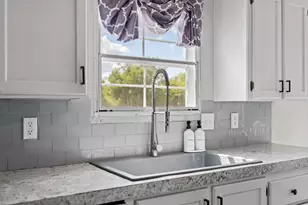 713 Blackburn Ln, Burnet, TX 78611 - Photo 17