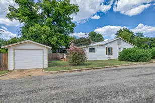 1109 Hickory St, Llano, TX 78643 - Photo 29