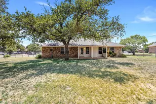105 County Rd 146, Burnet, TX 78611 - Photo 1