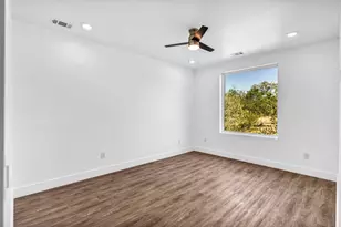 1006 E Marble St, Burnet, TX 78611 - Photo 9