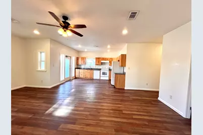 711 Dallas Street, Kingsland, TX 78639 - Photo 9
