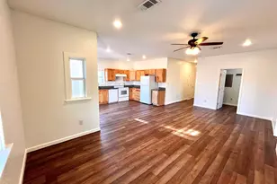 711 Dallas St, Kingsland, TX 78639 - Photo 11