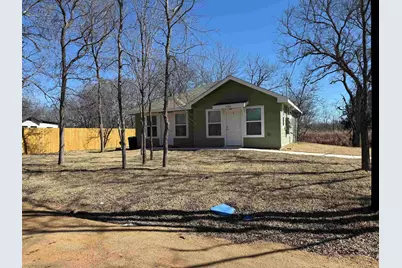 1704 E 3rd St, Lampasas, TX 76550 - Photo 1