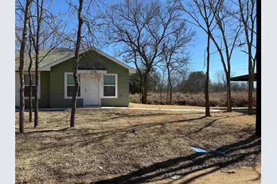 1704 E 3rd St, Lampasas, TX 76550 - Photo 3