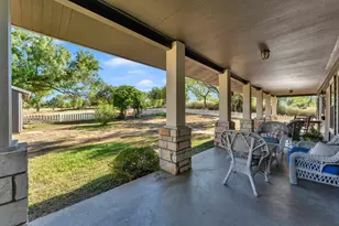 211 W Riverside Dr, Llano, TX 78643 - Photo 9