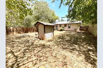 1007 Flag Street, Llano, TX 78643 - Photo 17