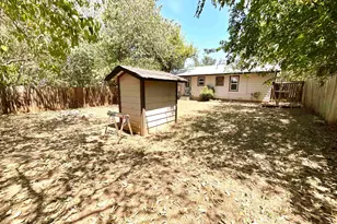 1007 Flag St, Llano, TX 78643 - Photo 17