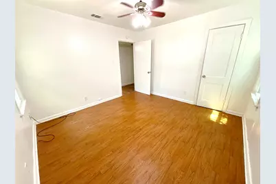 1007 Flag Street, Llano, TX 78643 - Photo 5