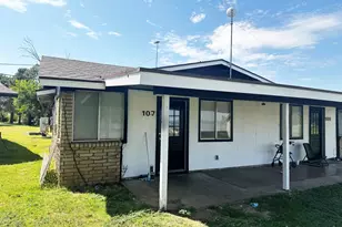107 Logan Dr, Buchanan Dam, TX 78609 - Photo 1
