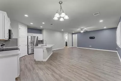 511 Taylor Dr, Horseshoe Bay, TX 78657 - Photo 9