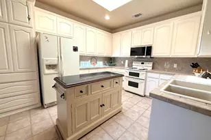 1404 Hi Cir N, Horseshoe Bay, TX 78657 - Photo 3