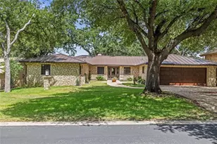 413 Silver Spur, Horseshoe Bay, TX 78657 - Photo 3