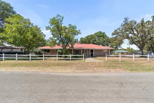 105 Cottonwood Dr, Buchanan Dam, TX 78609 - Photo 9
