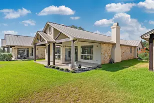 105 Lachite C, Horseshoe Bay, TX 78657 - Photo 17