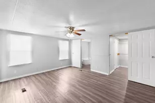 915 Austin St, Kingsland, TX 78639 - Photo 11