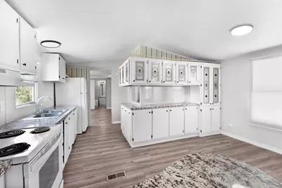 915 Austin St, Kingsland, TX 78639 - Photo 9