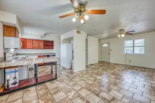 212 N River Oaks Dr, Burnet, TX 78611 - Photo 7