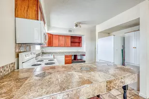 212 N River Oaks Dr, Burnet, TX 78611 - Photo 11