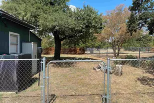 301 East Castlebriar, Granite Shoals, TX 78654 - Photo 19