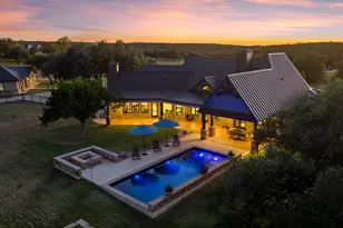 901 Crown Ln, Burnet, TX 78611 - Photo 1