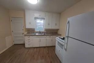 202 N Pierce, Burnet, TX 78611 - Photo 5