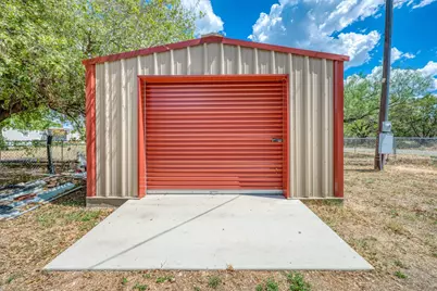 960 Navajo Dr, Burnet, TX 78611 - Photo 5