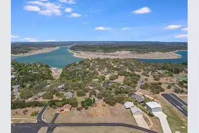 119 Bedford Dr, Spicewood, TX 78669 - Photo 11
