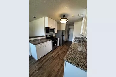 305 Ave R, Marble Falls, TX 78654 - Photo 5