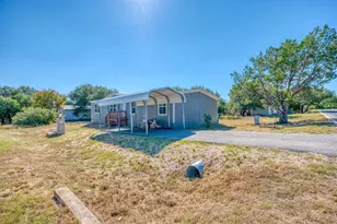 201 18th St, Horseshoe Bay, TX 78657 - Photo 3