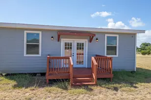 10381 Co Rd 200, Bertram, TX 78605 - Photo 13