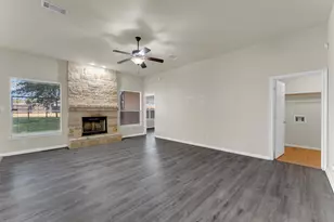 206 Cailin Ct, Burnet, TX 78611 - Photo 11