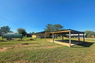106 Post Oak Dr, Llano, TX 78643 - Photo 15