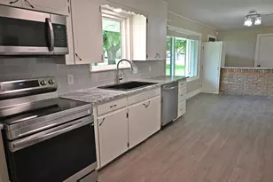 5204 Bedford Dr, Kingsland, TX 78639 - Photo 9