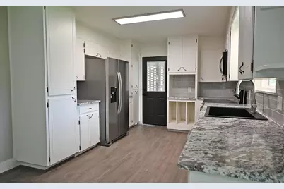 5204 Bedford Drive, Kingsland, TX 78639 - Photo 7