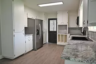 5204 Bedford Dr, Kingsland, TX 78639 - Photo 7